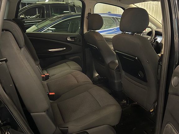 Ford S-MAX 18 of 25