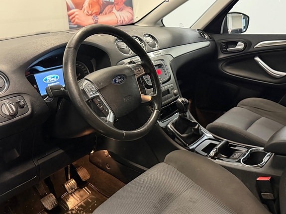 Ford S-MAX 10 of 25
