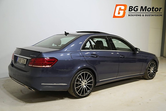 Mercedes-Benz E250 3 of 5