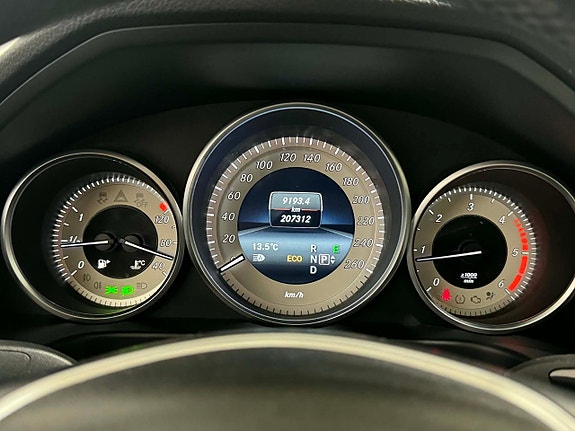 Mercedes-Benz E250 12 of 17