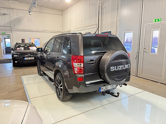 Suzuki Grand Vitara 5 of 5