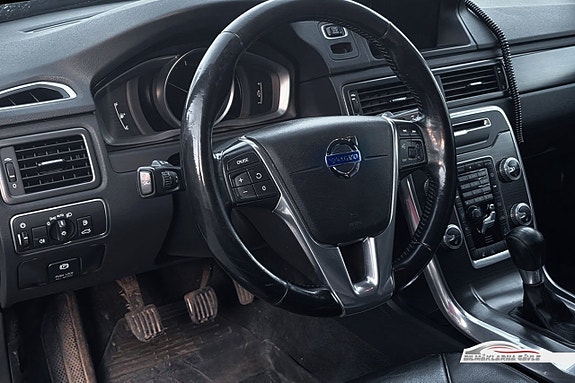 Volvo XC70 8 of 16