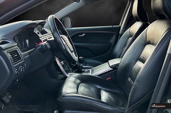 Volvo XC70 11 of 15