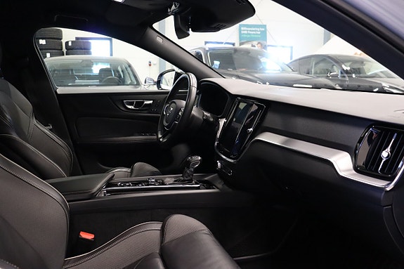 Volvo V60 10 of 25