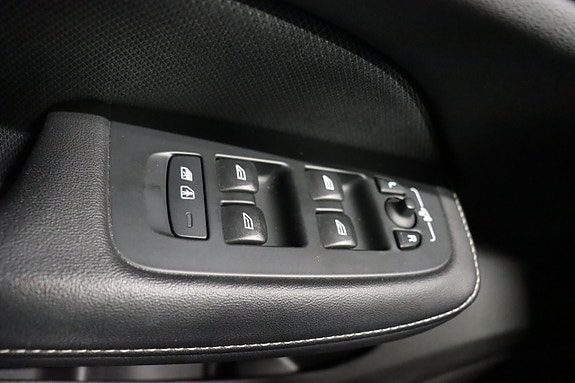 Volvo V60 19 of 25