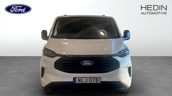 Ford Transit Custom 8 of 9