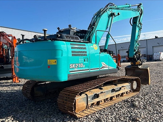 Kobelco SK210LC 2 of 9