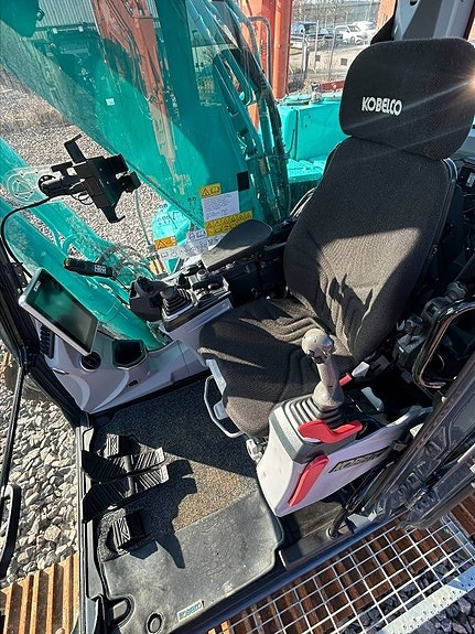 Kobelco SK210LC 8 of 9