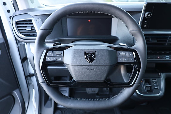 Peugeot e-Expert 12 of 13