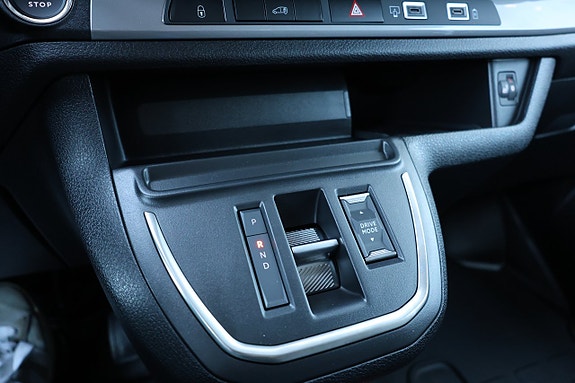 Peugeot e-Expert 10 of 13