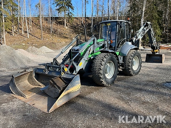 Grävlastare Lännen 8600E med Redskap