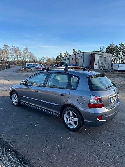 Honda Civic 4 of 5