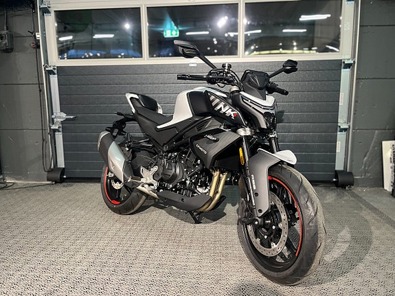 CFMOTO 450NK "SUPERKAMPANJ"