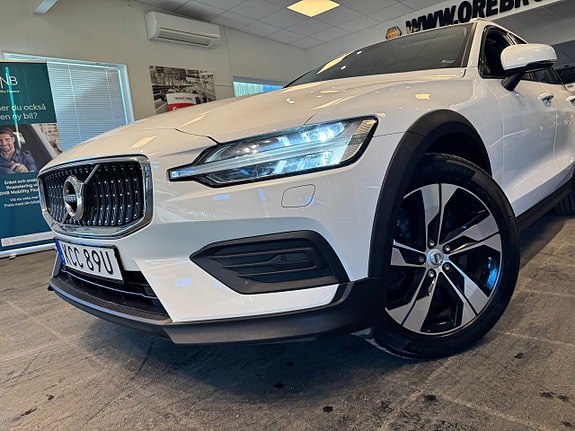 Volvo V60 Cross Country 6 of 29