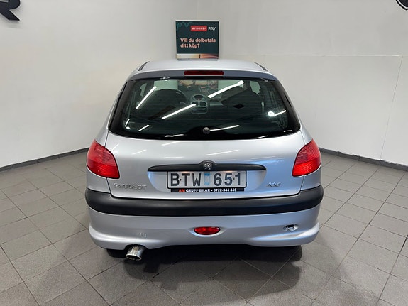 Peugeot 206 8 of 17