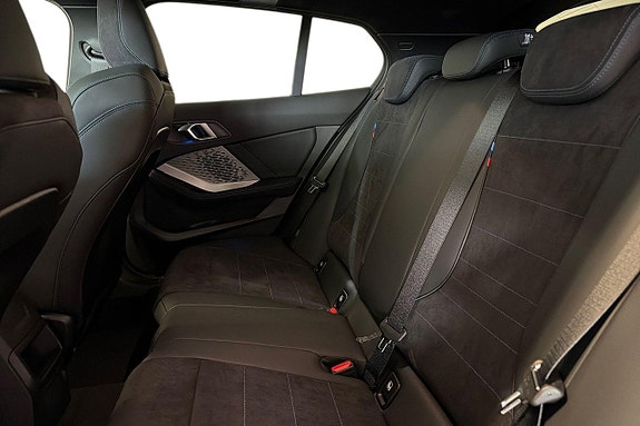 BMW 120 11 of 18