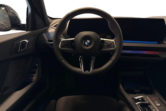 BMW 120 9 of 18