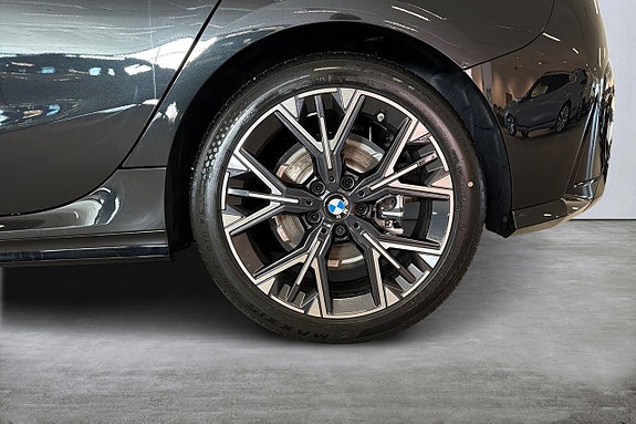 BMW 120 15 of 18