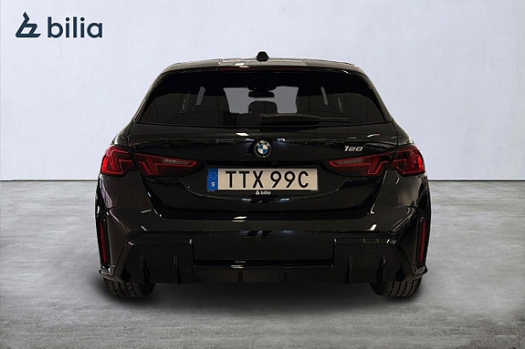 BMW 120 4 of 5