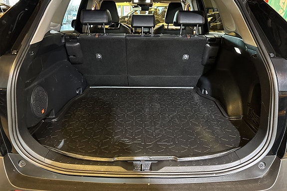 Toyota RAV4 6 of 24