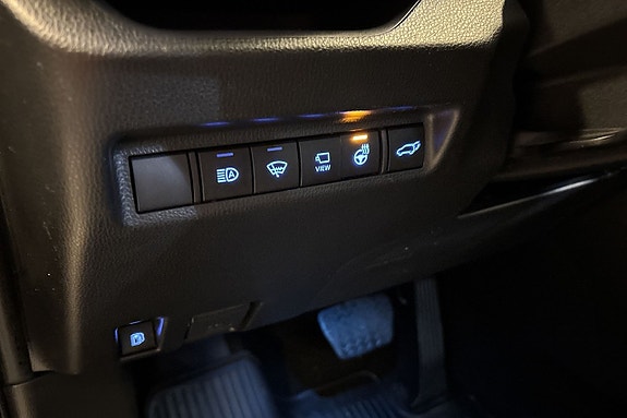 Toyota RAV4 14 of 24