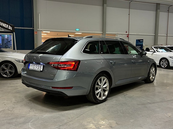 Skoda Superb 4 of 5