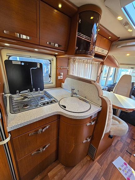 Hymer B 698 2XAC. ALDE.DUBBELSÄNG.QUEENBED 12 of 21