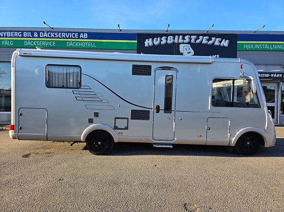 Hymer B 698 2XAC. ALDE.DUBBELSÄNG.QUEENBED 2 of 21