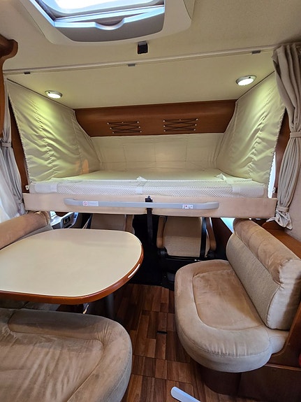Hymer B 698 2XAC. ALDE.DUBBELSÄNG.QUEENBED 15 of 21