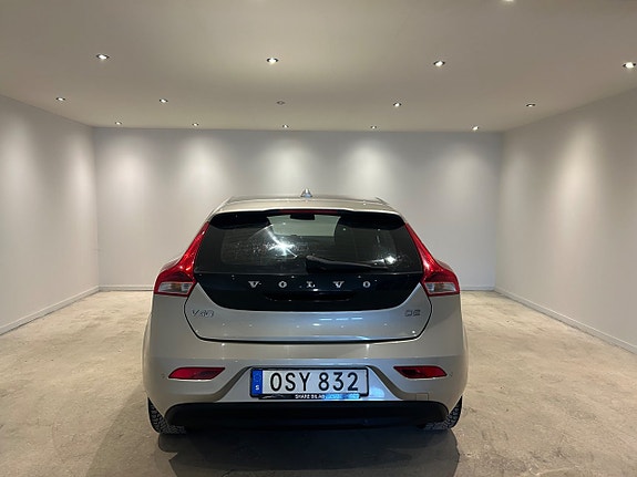 Volvo V40 5 of 5