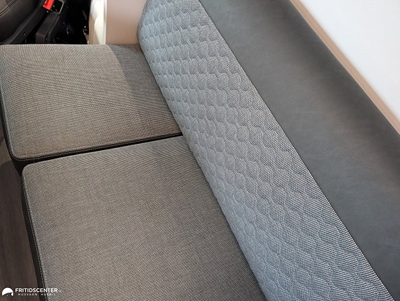 Adria MATRIX PLUS 670 DL *Långbäddar / Stort garage / Taksäng 6 of 21
