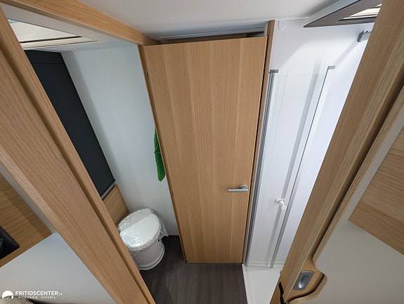 Adria MATRIX PLUS 670 DL *Långbäddar / Stort garage / Taksäng 19 of 21