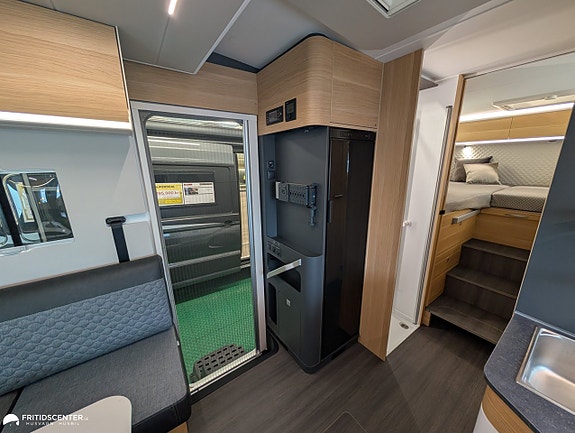Adria MATRIX PLUS 670 DL *Långbäddar / Stort garage / Taksäng 10 of 21