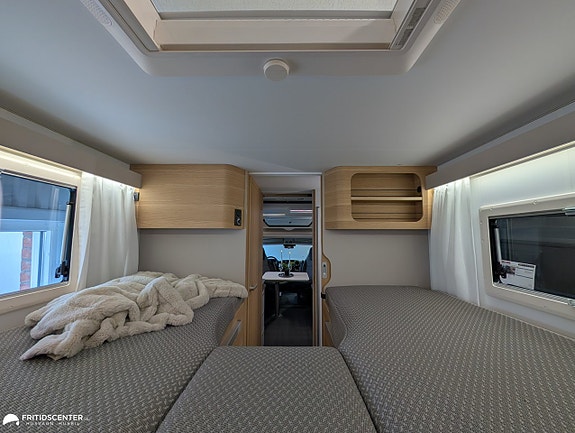 Adria MATRIX PLUS 670 DL *Långbäddar / Stort garage / Taksäng 17 of 21