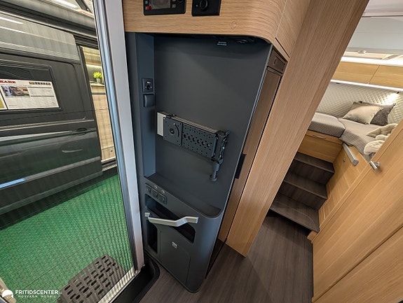 Adria MATRIX PLUS 670 DL *Långbäddar / Stort garage / Taksäng 11 of 21