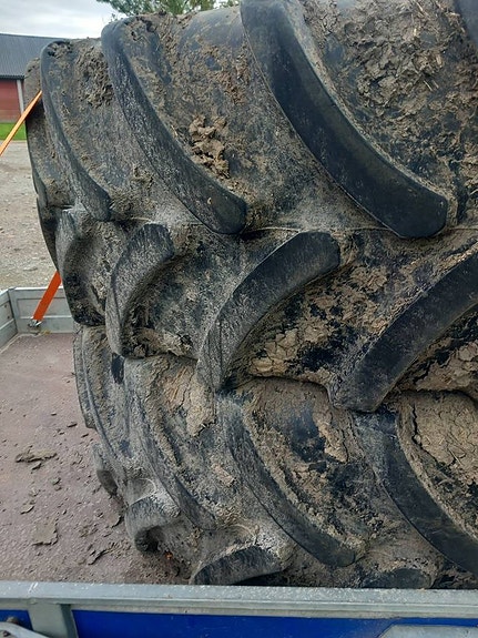 Däck 620/70-42 45 mm mönster 14000 för 2 st