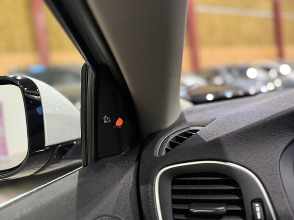 Volvo V40 22 of 23