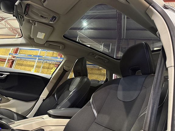 Volvo V40 14 of 23