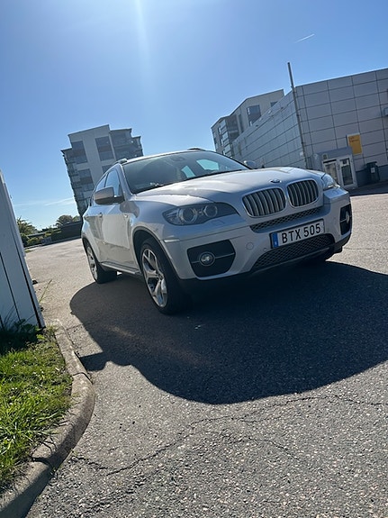 BMW X6 2 of 5