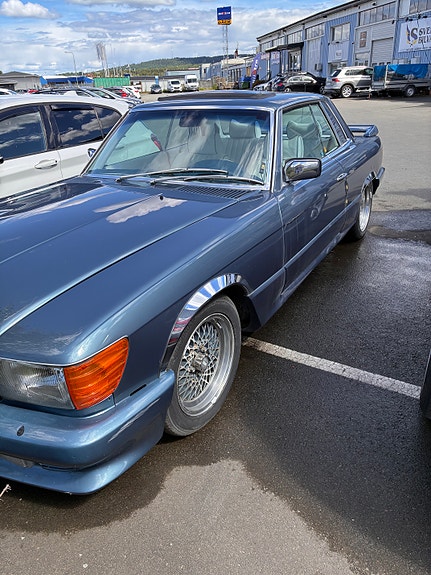 Mercedes-Benz 450 SLC 3 of 5