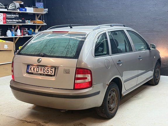 Skoda Fabia 6 of 9