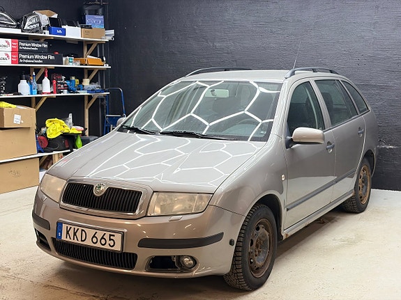Skoda Fabia 5 of 9