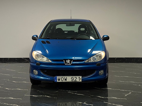 Peugeot 206 2 of 5