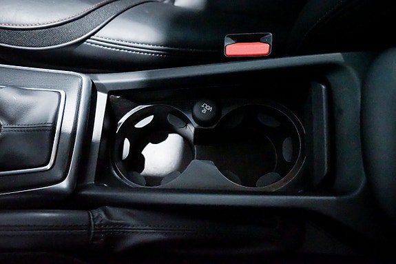 Volvo V40 Cross Country 19 of 26