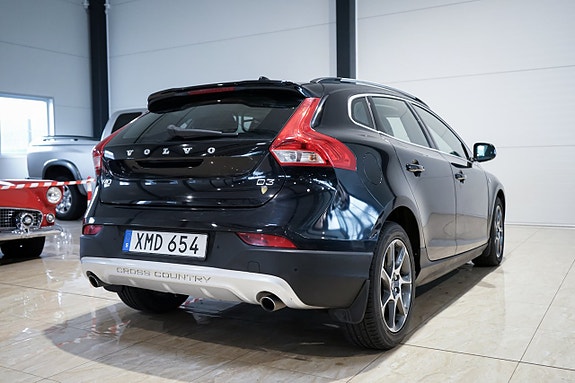 Volvo V40 Cross Country 5 of 26