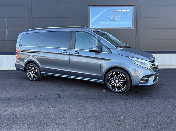 Mercedes-Benz V250 5 of 5