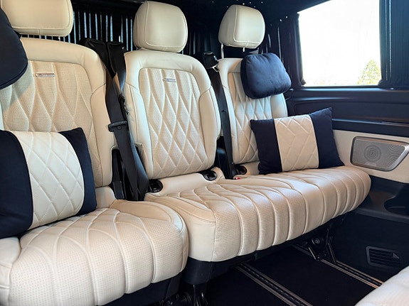 Mercedes-Benz V300 d 15 of 23