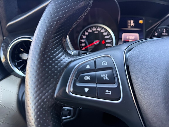 Mercedes-Benz V300 d 21 of 23