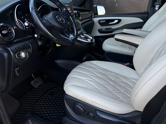 Mercedes-Benz V300 d 11 of 23
