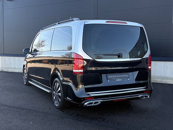 Mercedes-Benz V300 d 9 of 23